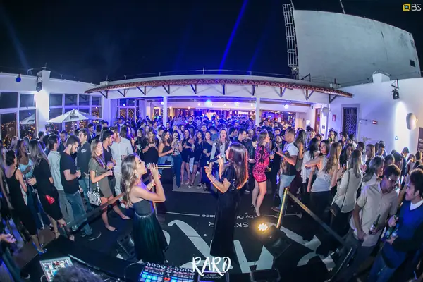 Cover photo of the Raro SkyBar album (2017)