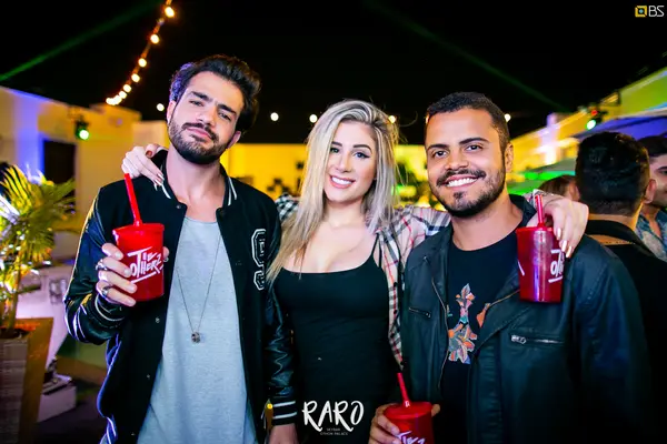 Foto de capa do álbum Raro SkyBar (2018)