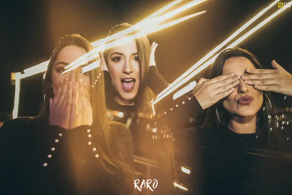 Foto de capa do álbum Raro Skybar (2019)