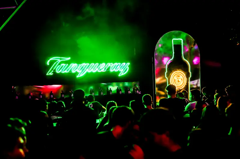 Ativação Tanqueray · Johnnie Walker Blonde · Ketel One · Amstel · Red Bull · Coca-Cola em MINEIRINHA 2024