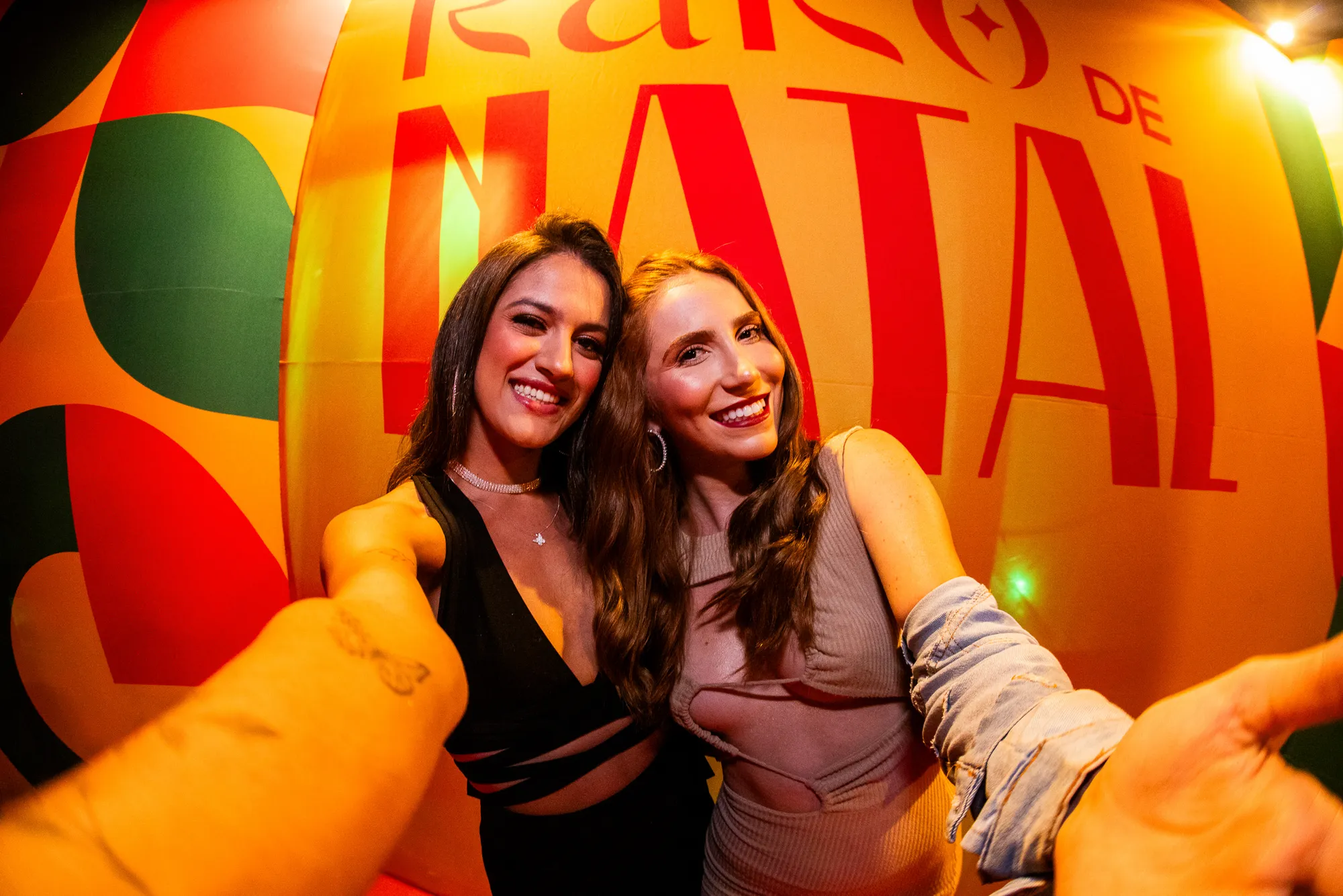 Painel gigante do Raro de Natal 2023